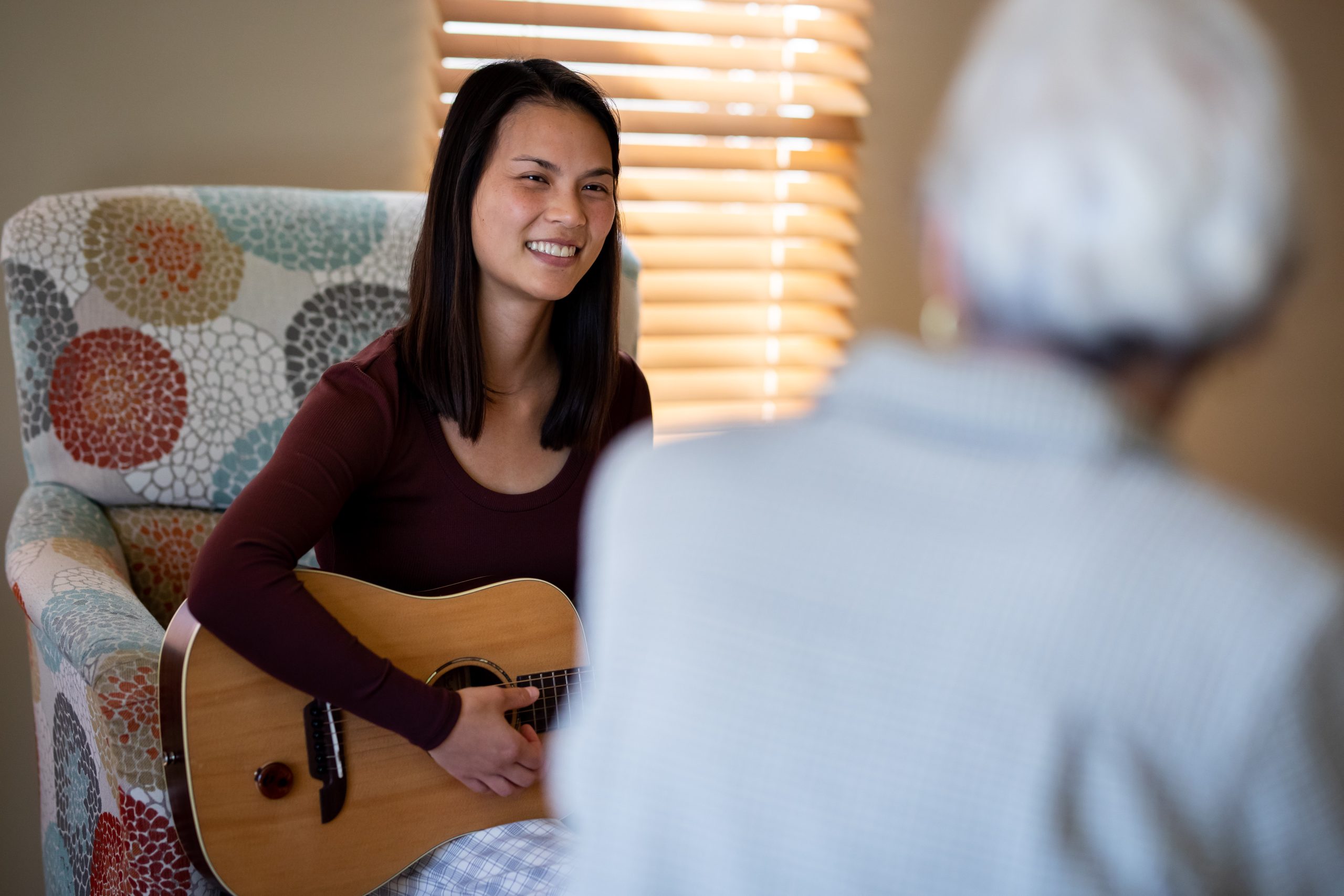 Harbor Hospice music therapist